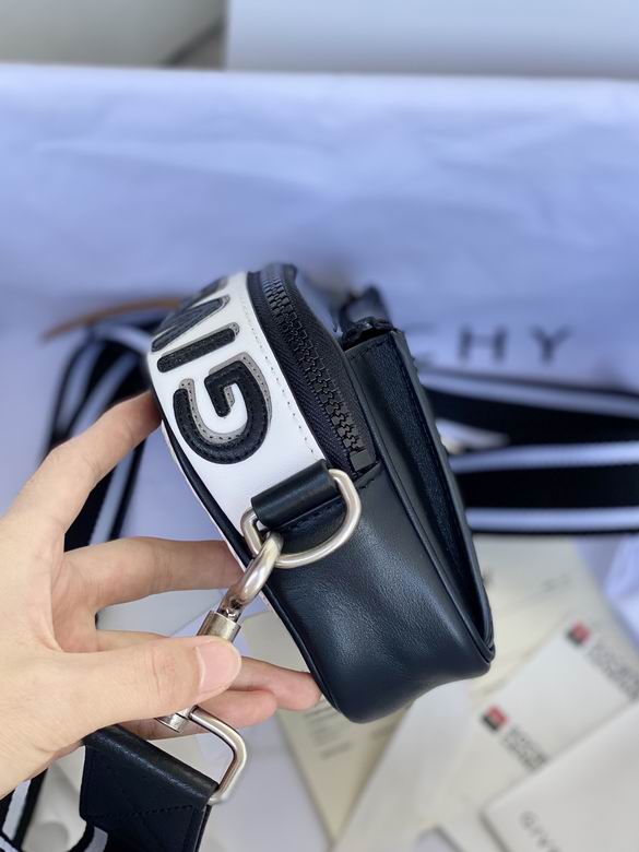 GIVENCHY MC3 CROSS BODY BAG