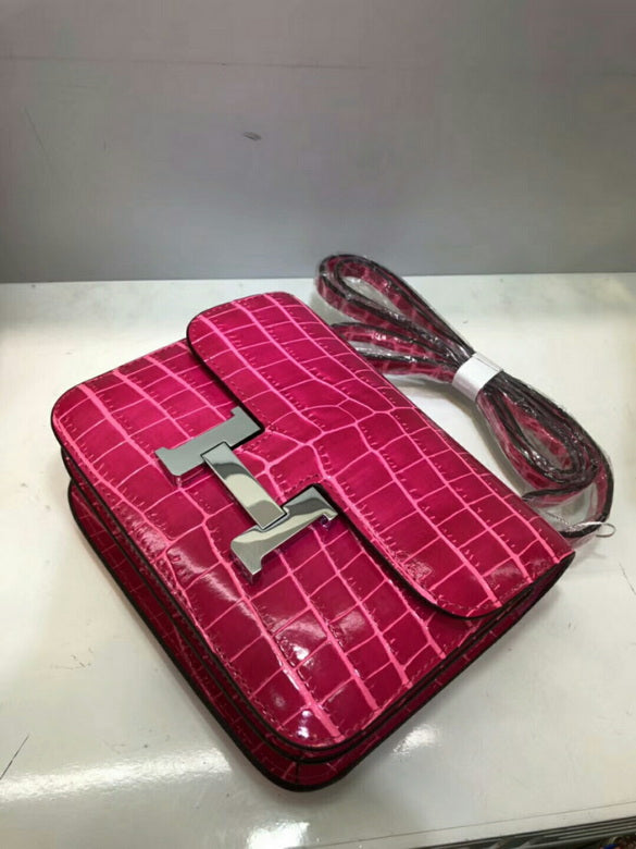 HERMES Shiny Alligator Constance Slim Wallet Rose Scheherazade