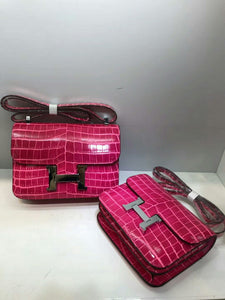 HERMES Shiny Alligator Constance Slim Wallet Rose Scheherazade