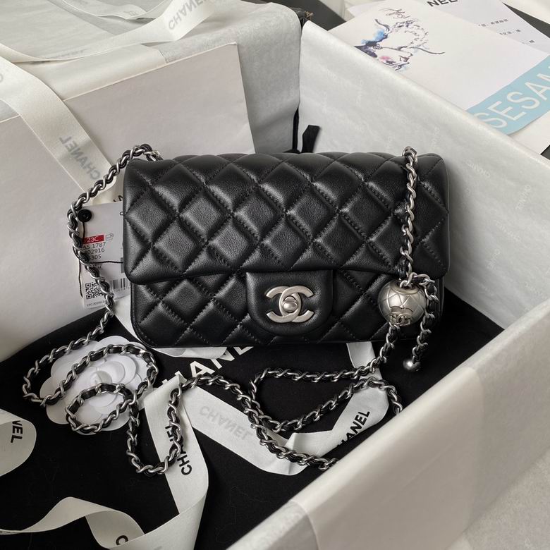 CHANEL Pre-Owned Double Flap Jumbo shoulder bag