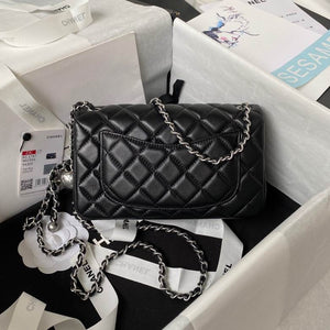 CHANEL Pre-Owned Double Flap Jumbo shoulder bag