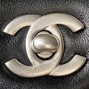 CHANEL Pre-Owned Double Flap Jumbo shoulder bag