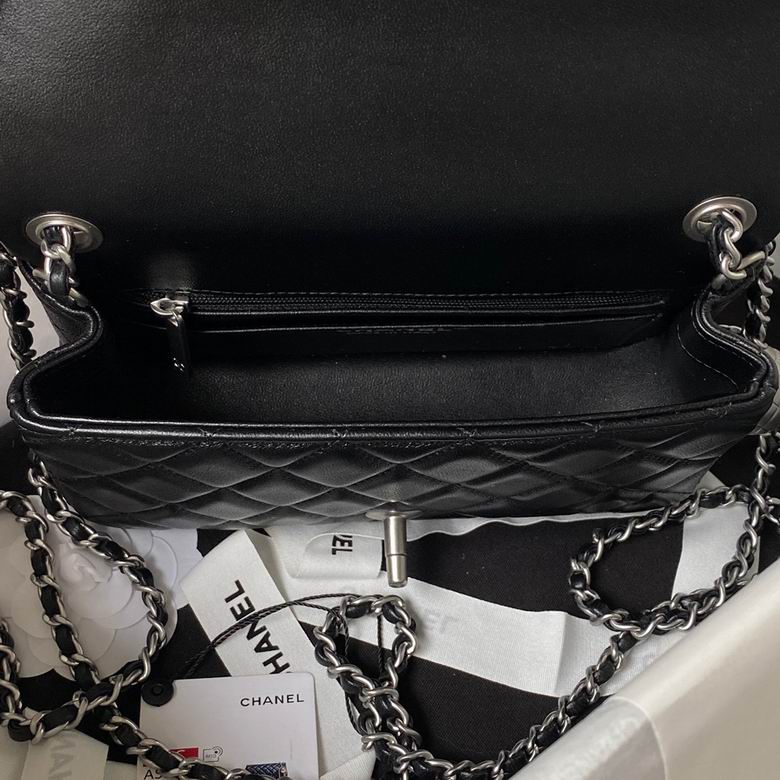 CHANEL Pre-Owned Double Flap Jumbo shoulder bag