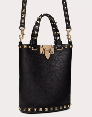 ROCKSTUD CROSSBODY POUCH IN GRAINY CALFSKIN