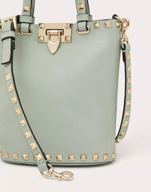 ROCKSTUD CROSSBODY POUCH IN GRAINY CALFSKIN