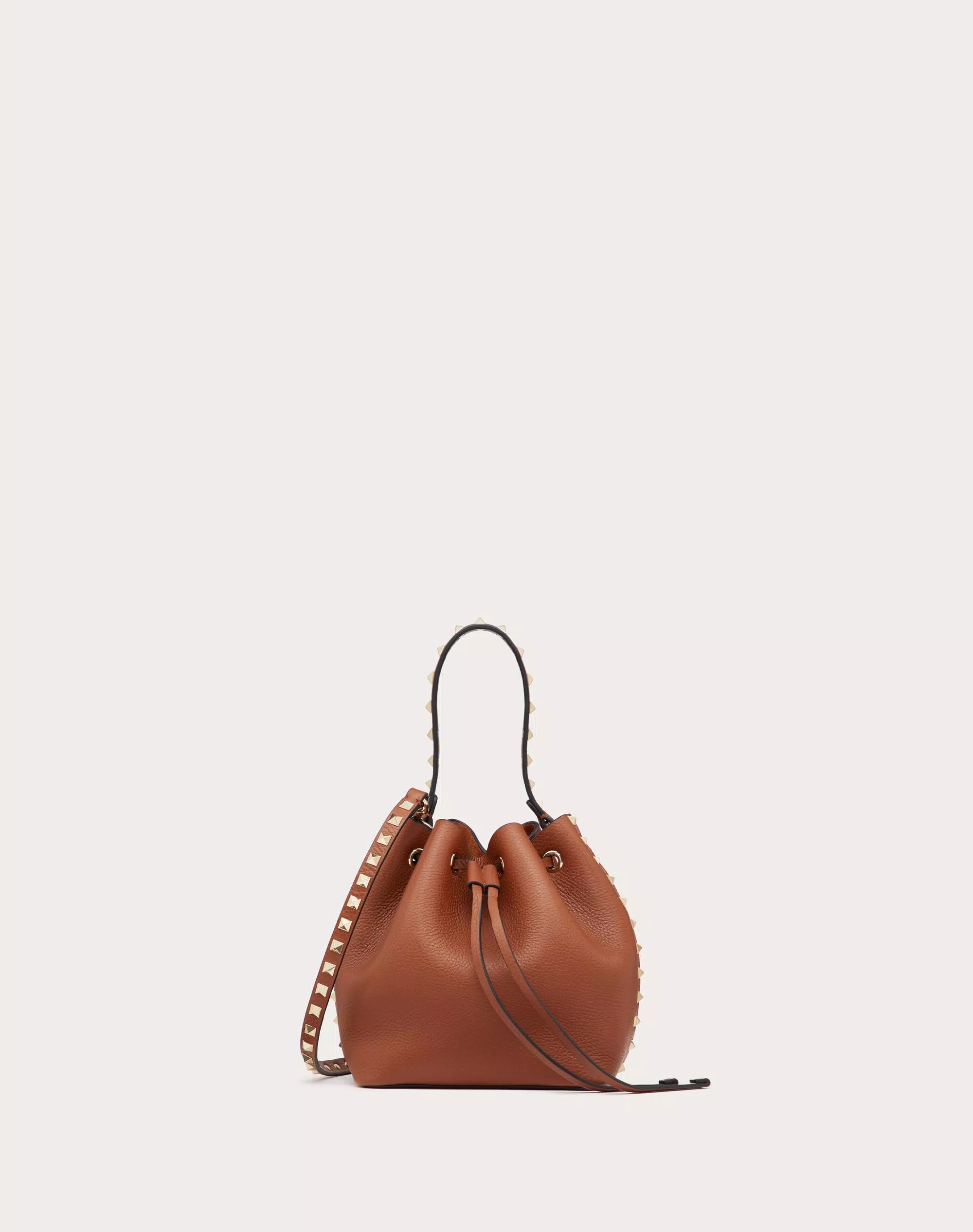 ROCKSTUD GRAINY CALFSKIN BUCKET BAG