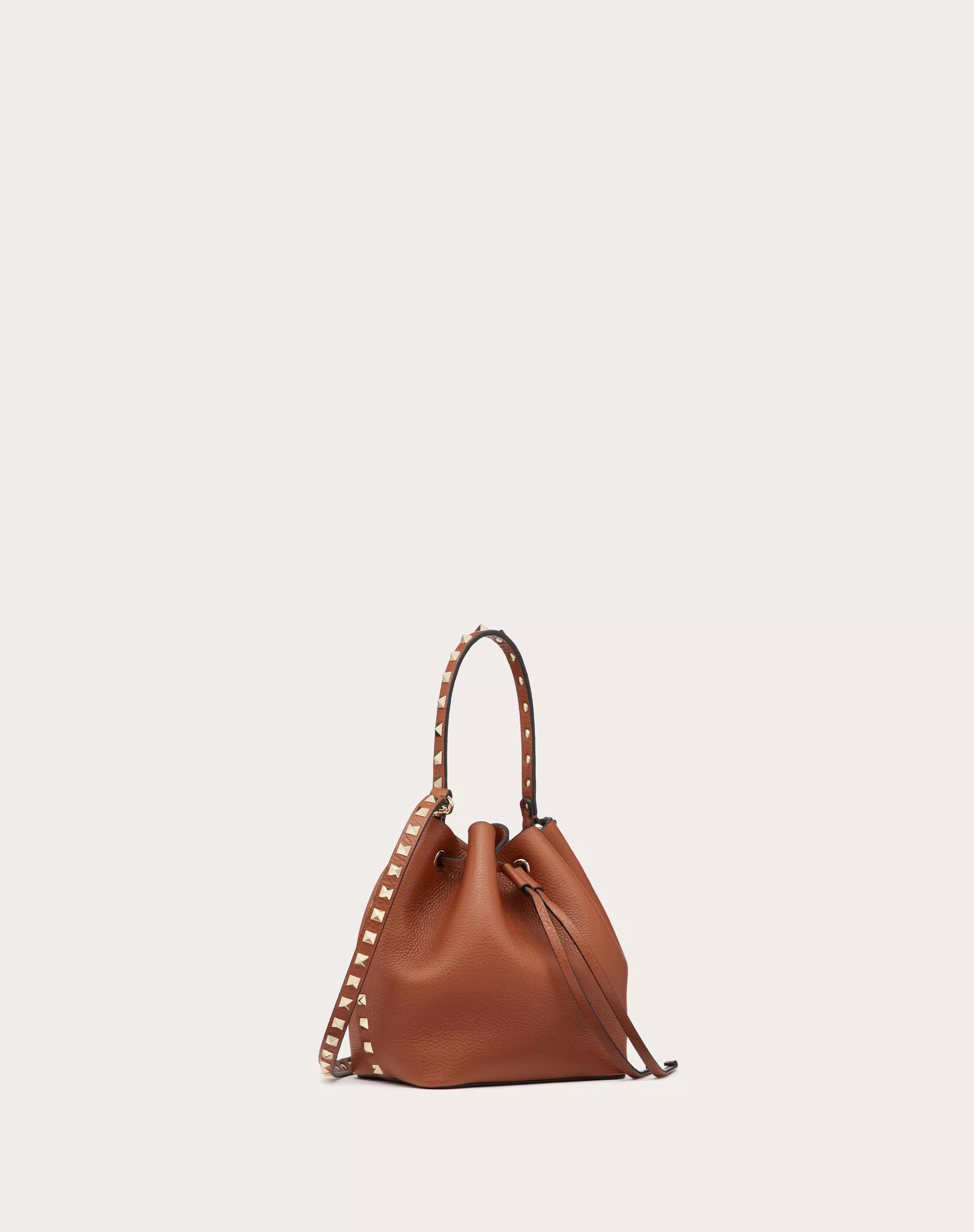 ROCKSTUD GRAINY CALFSKIN BUCKET BAG