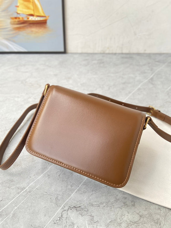 CELINE Shiny Calfskin Medium Triomphe Bronze