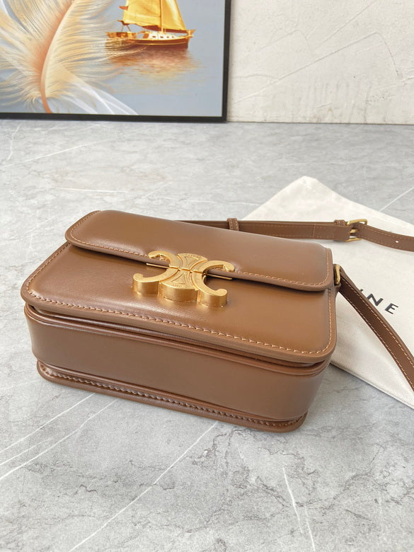 CELINE Shiny Calfskin Medium Triomphe Bronze