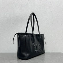 Cabas Drawstring Cuir Triomphe in Smooth Calfskin