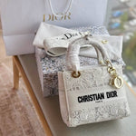 Dior MEDIUM LADY D-LITE BAG