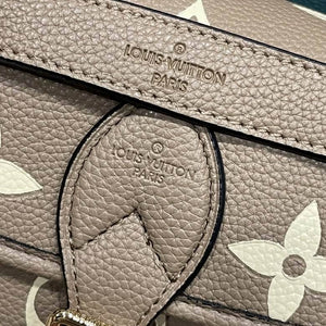 Louis Vuitton | Monogram Casual Style Leather Crossbody Logo Shoulder Bags