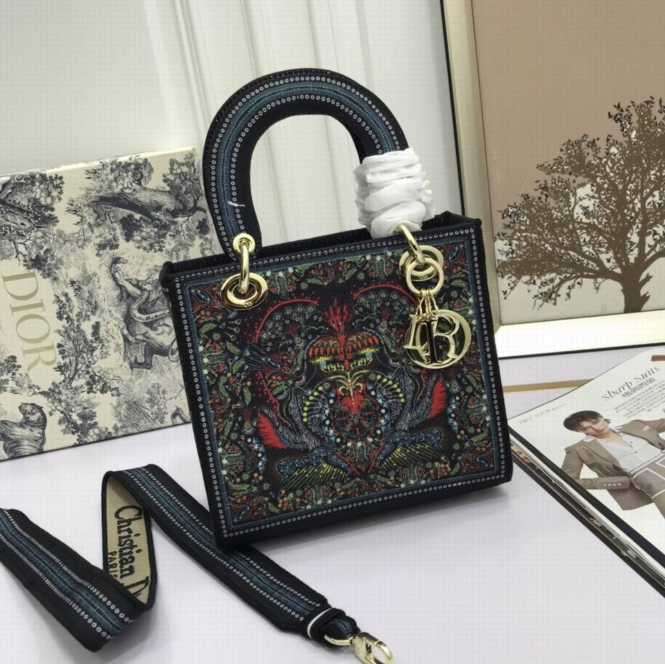 Christian DiorLady Dior Chain Bag Embroidered Calfskin