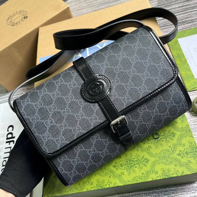 GUCCI - GG Supreme crossbody bag - black