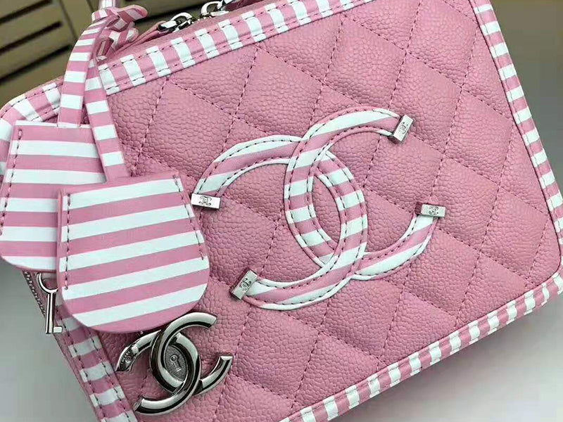 CHANEL VANITY CASE PINK A93343