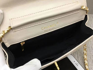 CHANEL LAMBSKIN FLAP BAG WHITE 3118A