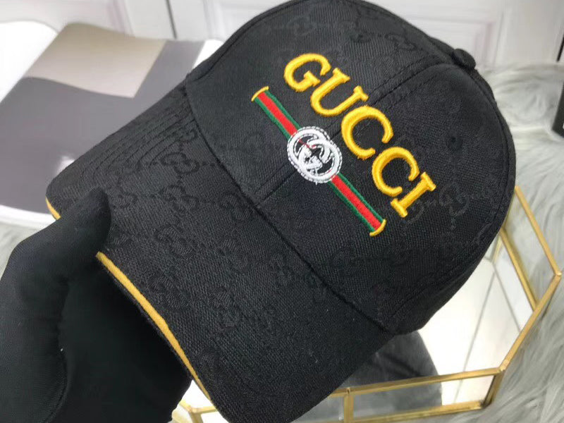 GUCCI VINTAGE LOGO BASEBALL CAP WITH BLACK GG FABRIC