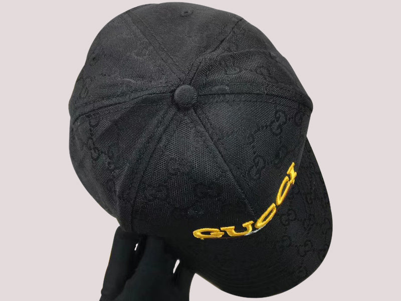 GUCCI VINTAGE LOGO BASEBALL CAP WITH BLACK GG FABRIC