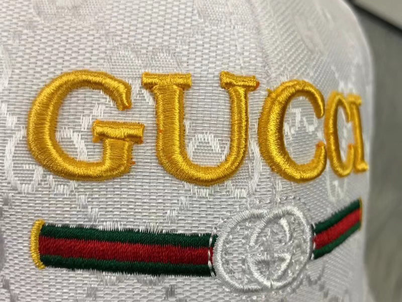 GUCCI WHITE GG WITH VINTAGE LOGO BASEBALL CAP