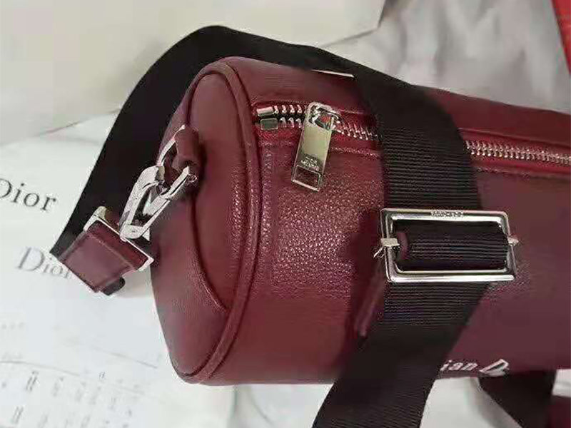 DIOR ROLLER POUCH IN DENIM GRAINED CALFSKIN BURGUNDY