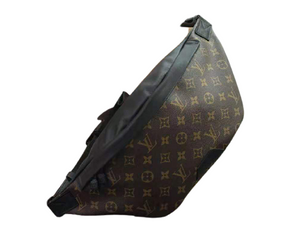 LOUIS VUITTON MONOGRAM CANVAS DISCOVERY BUMBAG M43644