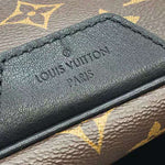 LOUIS VUITTON MONOGRAM CANVAS DISCOVERY BUMBAG M43644