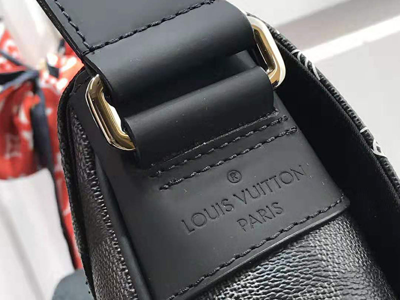 LOUIS VUITTON DAMIER GRAPHITE CANVAS DISTRICT PM N40238