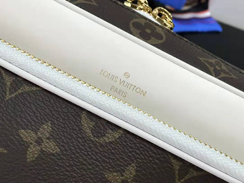 LOUIS VUITTON LVXNBA NIL MESSENGER MONOGRAM M45584