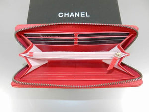 BOY CHANEL MATELASSE ZIP AROUND WALLET RED