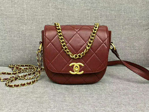 CHANEL MESSENGER BAG LAMBSKIN & GOLD-TONE METAL BURGUNDY