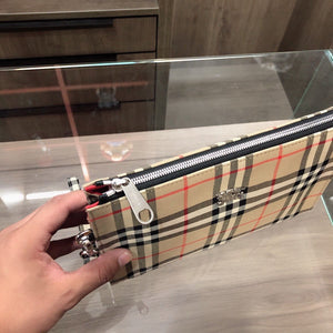 Burberry 66614589175